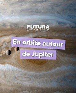 (⚛️) Préparez-vous pour un voyage sensationnel autour de Jupiter ! 🛰🤩 Ces images en HAUTE résolution proviennent des données des sondes Cassini et Juno. Cinquième planète du système solaire, Jupiter a une composition proche de celle du Soleil... Mais sa masse n´a pas été suffisante pour déclencher des réactions nucléaires et former une étoile. 🌟 Son atmosphère d´hydrogène combiné à d´autres éléments peu abondants, donne des nuages de couleur vive agités d´ouragans violents provoqués par un dé