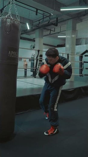 Heavy Bag Series: Round 1 of 12 ⬇️ #boxing #boxingtraining #boxingworkout