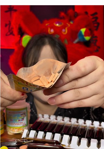 Mukbang Đồ Ăn Tiệm Thuốc: Vitamin C và Trắng Da