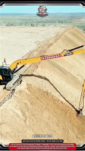 Long Reach Excavator Machine Digging 1 Ton Soil During Slope Work