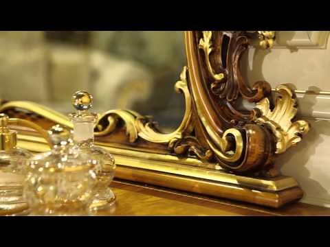 Classic double bed in Baroque style: elegance in the bedroom