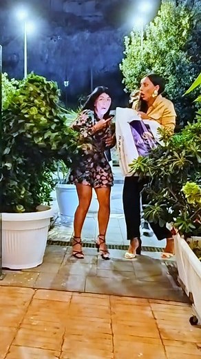 FAKE TREE PRANK 🌿 #fypシ゚viralシ #foryouシ #viralvideochallenge #bushmanprank #reaction #pranks #viralreelsシ #foryoupage #fyp | Okkidilupo Antonio