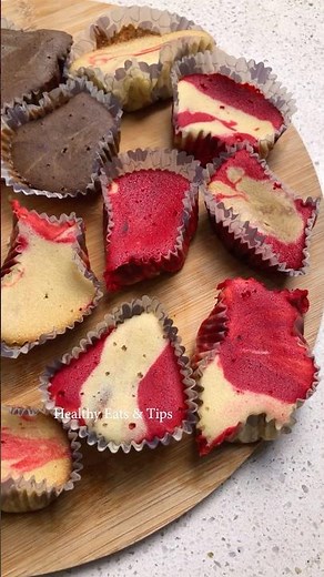 Moist Vanilla Cupcakes Without Oven | No Mixer Needed #noovencupcakes #moistcupcakes