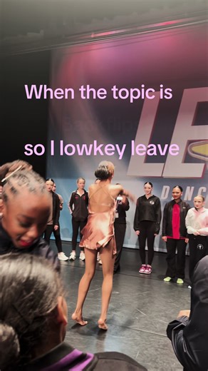 Yall I swear I have my standing back tuck #relateable #foryoupage #xyzbca #trending #backflips