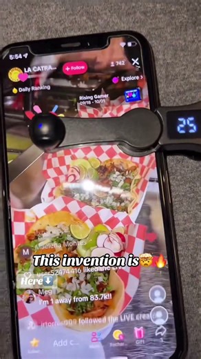 This auto tapper device is so cool! #fyp #autotap #autoclicker