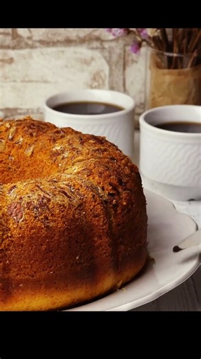 Easy Rum Cake Ingredients 1 cup chopped pecans 1 box (18.25 ounces) yellow cake mix 1 box (3.4 ounces) vanilla pudding mix 4 eggs 1/2 cup water 1/2 cup vegetable oil 1/2 cup rum Instructions Preheat your oven to 325°F. Grease and flour a bundt pan. Add the chopped pecans to the bottom of the prepared bundt pan. In a large bowl, whisk together the yellow cake mix and vanilla pudding mix. Add the eggs, 1/2 cup water, 1/2 cup vegetable oil, and 1/2 cup rum to the dry ingredients. Using a hand mixer