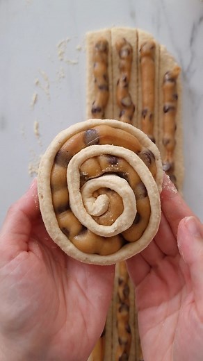 Katarina Cermelj on Instagram: "The best thing I've baked this year so far – the combination of the pillowy-soft brioche with the decadent, gooey chocolate chip cookie dough filling is absolutely DIVINE (and 1000% worth the seven or eight recipe variations I had to go through to arrive at this final, perfect one 🤤😂). Full recipe is on my blog, link in my bio!! #brioche #cookiedough #glutenfree #pastry"