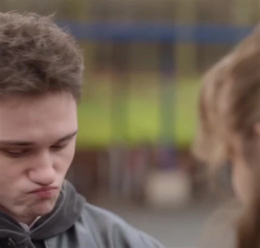 Kiss Moment with Chewy and Agnes on Waterloo Road