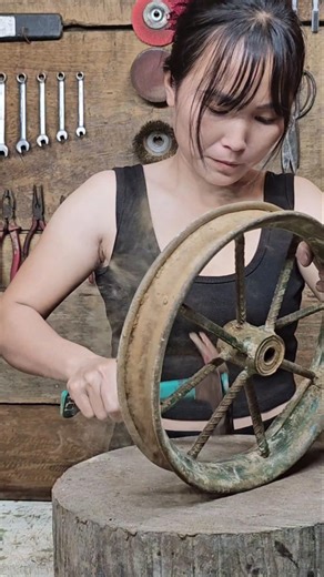 Restoring a Heavily Rusted Wheel (Part 2) #shorts