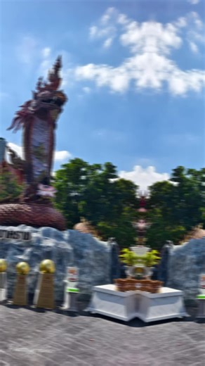 วัดนาคปรก มาครั้งแรก คนเยอะนะ สวยงาม...เป็นศิริมงคลส่งท้ายปีกันค่ะ #วัดสวย #ไลน์แดนซ์ #มดคันไฟไลน์แดนซ์ #happpynewyear #สาธุ