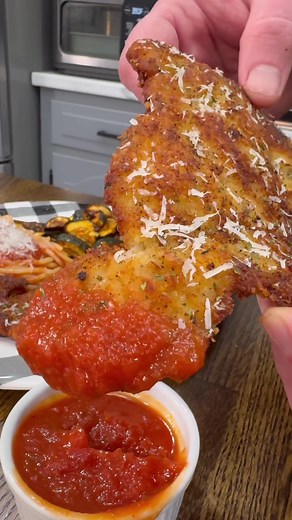 Full week of dinners for my family of four! Let me know which recipes you want to see first! #dinner #dinnerideas #mealideas #easydinners #easyrecipes