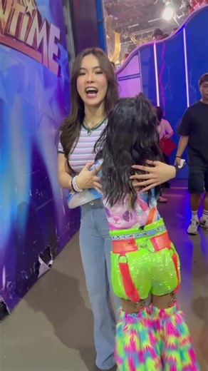 Imogen's Captivating Performance on It's Showtime