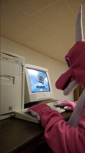 Windows 95 with Musica sound scheme boot up Retro PC in 2026 in the BACKROOMS