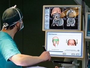 Surgery: neuronavigation and monitoring of brain function