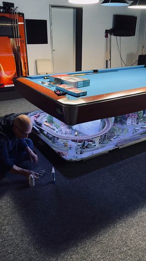 2K views | Reparaturarbeiten… Skater oder DJ? Werbung: @gebrfaller @bondic_de | Pool Model Railroad | Facebook