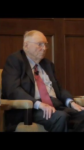 Warren Buffett and Charlie Munger Funny Moments - Charlie Munger on his Partnership with Warren