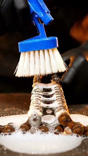 Old Bicycle Chain Cleanup That Actually Works #biketok #diy #satisfying