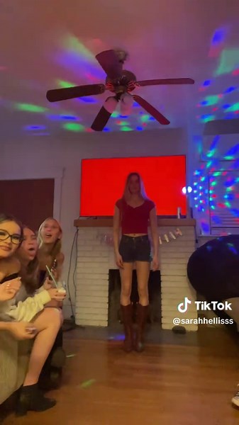 sarah ellis (@sarahhellisss)’s videos with original sound - ❦