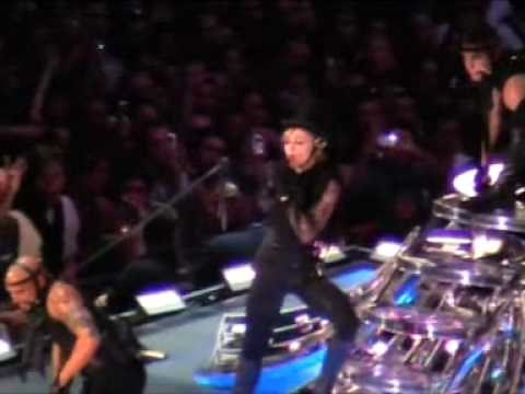 01. Madonna - Future Lovers (I Feel Love) [Confessions Tour Live in Paris]