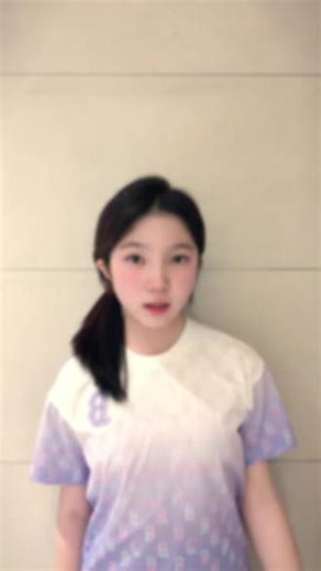 小菲喵^⌯◡⌯^ ੭#清纯手势舞 #扎头发元气少女 #换了个造型😋##拍了n遍甜妹