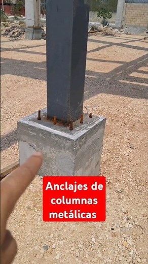 Anchoring of metal columns and the use of low-shrinkage grout or mortar