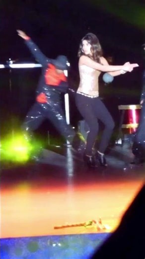 Caught this moment — Priyanka dancing at a royal wedding! 👑💃#Say It Right · Nelly Furtado