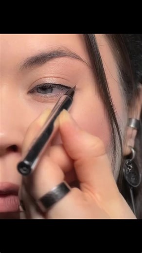 Join Our Free Online Makeup Training Class