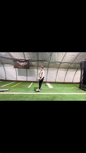Pitching Lesson; Blending in mechanics - leg lift to leg drive. Med Ball Drills, Towell Drills, Throwing Progression 📈🔮 #baseball #baseballtraining #pitching #pitchingcoach #pitchingdrills