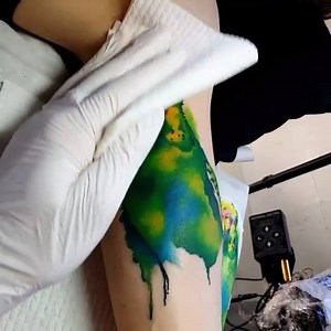 Check out this beautiful #watercolor parrot by INKEDBYMARIO #tattoodo | Tattoodo