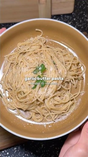 Quick and Easy Garlic Butter Pasta Recipe (under 15 minutes)🍝☘️