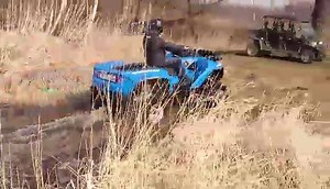 #quadwelt fährt Gibbs Quadski In der aktuellen Ausgabe lest ihr ausführlich über unseren exklusiven Test des Quadski von Gibbs. Und hier seht ihr bewegte Bilder des genialen Fahrzeuges. Absolut genial, wie die Räder wegklappen. 70 km/h auf dem Wasser - brutal schnell das Teil! | Quadwelt