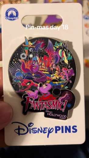 Pin-mas day 18 Mickey and friends pin #disneypin #disneypintrading #pinmas #disneypincollection