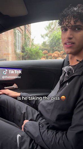 Nike Tracksuit Review: Comfort and Style Explained