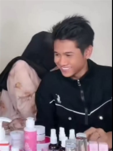 Konser Valen dan Mila di Sumenep: Duet yang Memikat