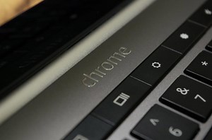 Chrome OS updated with fullscreen apps, monitor scaling, wallpaper syncing and more