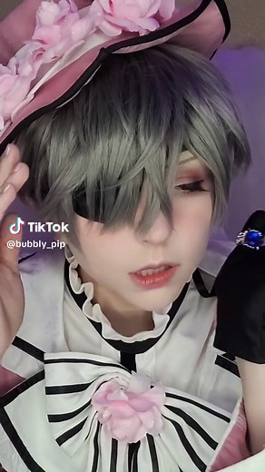 Ciel Phantomhive Cosplay: Hand over your sweets!