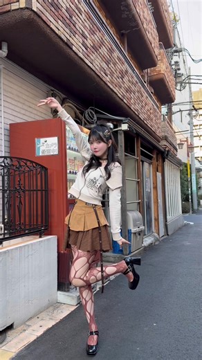 タイツ女子の挑戦：足が出る難しさ