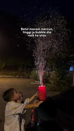 Bubble Gun Machine: Enjoy Sparkling Fireworks of Bubbles