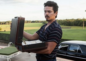 5 seriálů na Netflixu, ve kterých hrají hlavní roli drogy: Dva z nich mají dokonce přes 90 % na ČSFD