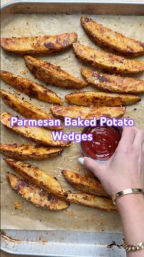 Parmesan Baked Potato Wedges