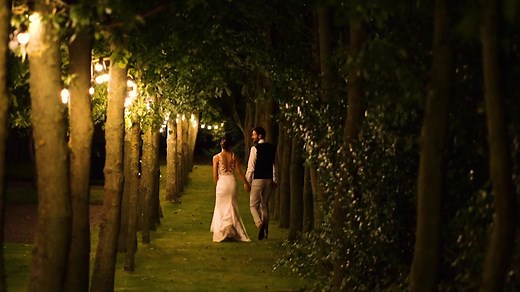 SHUSTOKE BARN Shustoke Barn is a wedding venue in the heart of Warwickshire. The 18th Century redbrick barn has a 140 person ceremony and dining capacity, with room for 200 for the evening party. Find out more or book a viewing on our website! www.crippsandco.com/shustoke-barn | Shustoke Farm Barns