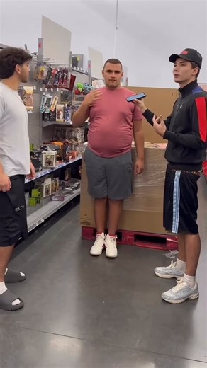 Boon & Bezzie on Instagram: "Twitch link in bio🤣#comedy #fyp #prank #interview #explorepage #foryou #troll"