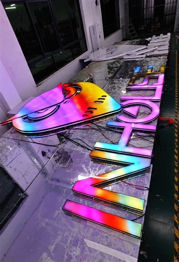 Custom LED Sign Designs to Attract More Customers