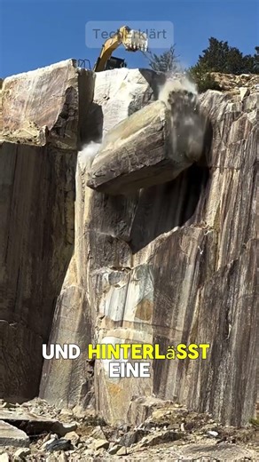 Unglaublicher Felsabbruch im Steinbruch! 🏗️💥 #steinbruch #baggerpower #felsabbruch