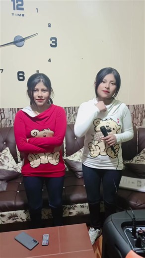 Videos de brismar gemelas divertidas (@brismar.gemelas.div) con “sonido original - brismar gemelas divertidas”