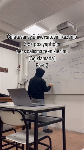 Tolga Seyrek on Instagram: "3- Hissetme veya Metamorphosis Tekniği (matematik ve sayısal dersler için) Tekniğin ismi matematikle özdeşleşen bir şarkıdan geliyor dolayısıyla bu yöntemi matematik çalışırken kullanıyorum. Metamorphosis şarkısını açıyoruz ve “Animation vs. Math” videosunu izliyoruz. Aklımızdan sayıların ve sembollerin süzülmesini hissemeye çalışıyoruz ve sonra çok fazla işlem gerektiren bir soru çözmeye başlıyoruz. Tıpkı Kung Fu Panda’nın ona atılan bir topu etrafında döndürerek ger