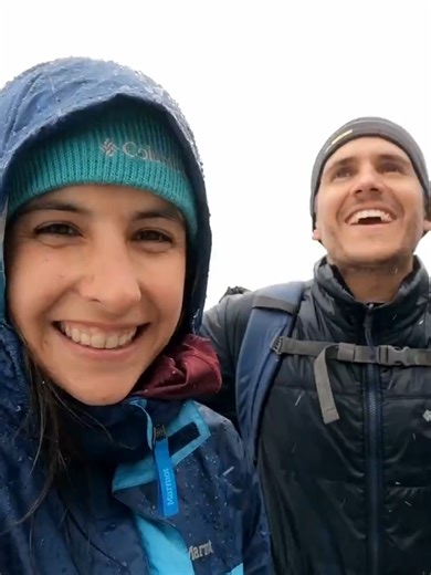 6 años de vivir viajando 💫 En 2019 tomamos una decisión que nos cambió la vida y el 06/01/2020 empezamos a escribir esta historia 🫶 Hoy ya son 6 años de una vida nómada, en movimiento, eligiendo este camino día a día. No es un camino perfecto ni es para todos. Pero es el que elegimos. Gracias por estar del otro lado ❤️ ¿Recordas desde qué momento nos acompañas? —— (Si este video te hizo sentir algo, tal vez no sea casualidad 🤍)