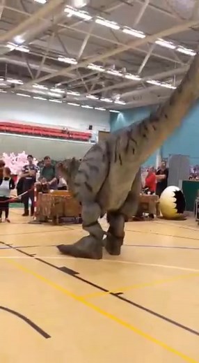 Discovering AL the Allosaurus: A Roaring Meat-Eating Dinosaur from History