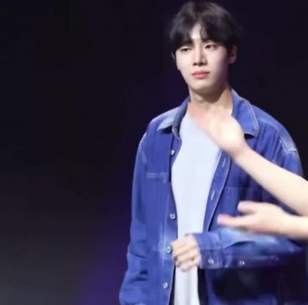 Afro Jazz Dance Tutorial Featuring Boy Hoo Choo