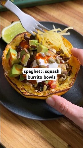 spaghetti squash burrito bowls #spaghettisquash #burritobowl